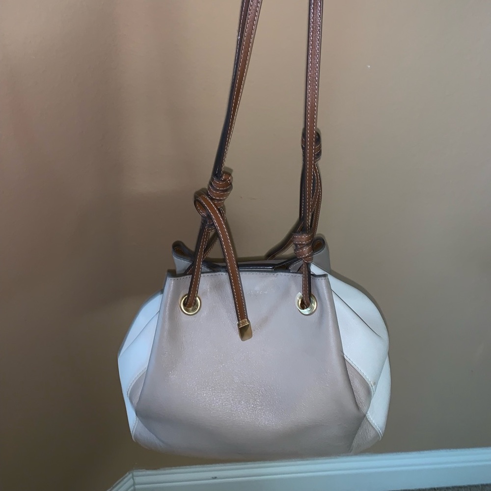 TORY BURCH EXCLUSIVE BUCKET BAG